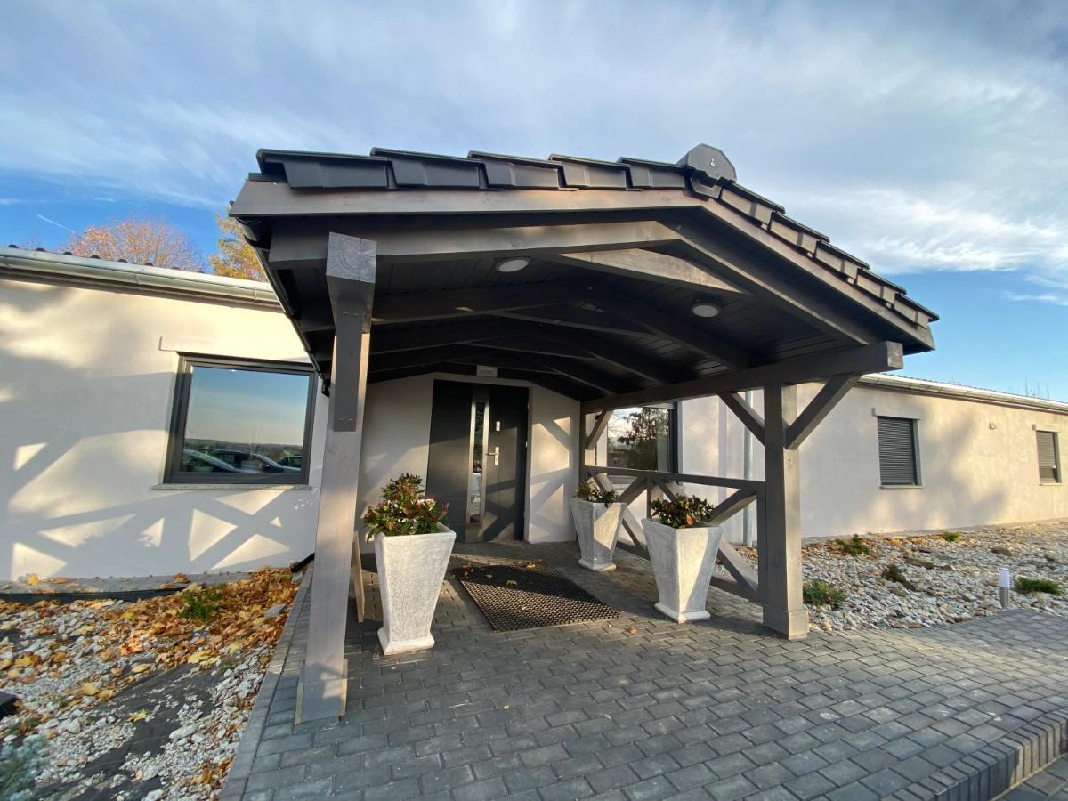Hotelik Nad Zalewem 10 Km Od Legnicy Legnica Bagian luar foto