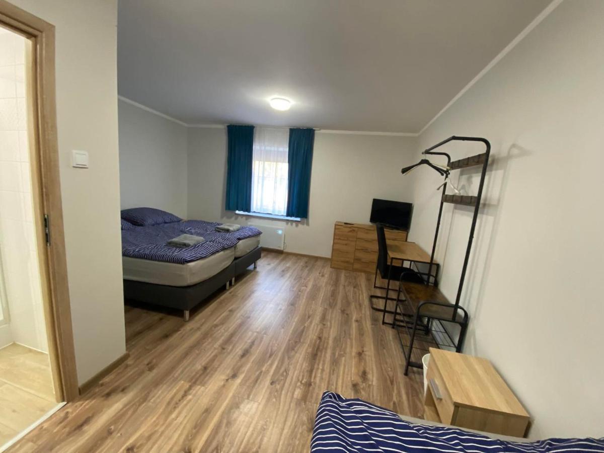 Hotelik Nad Zalewem 10 Km Od Legnicy Legnica Bagian luar foto