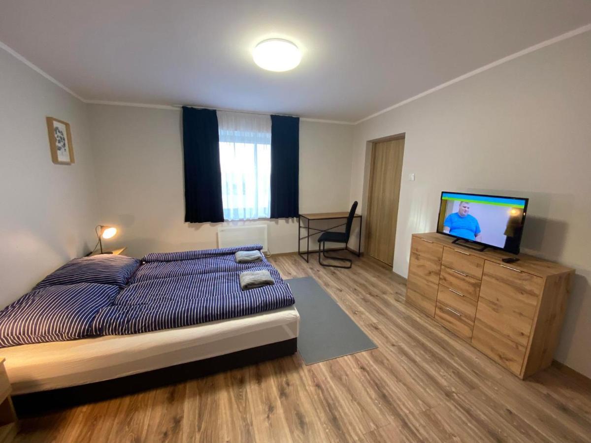 Hotelik Nad Zalewem 10 Km Od Legnicy Legnica Bagian luar foto